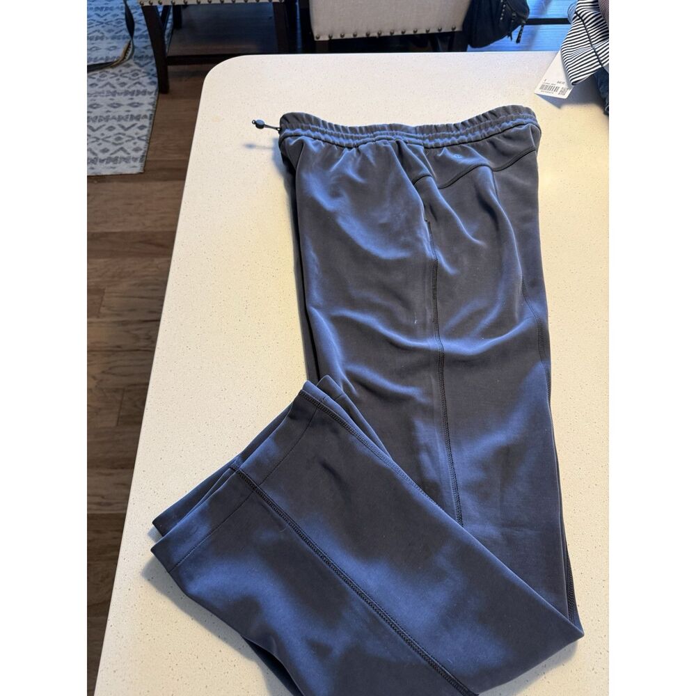 Lululemon Women's Size 8 Smooth Fit Pull-On High-Rise Pant Black RN106259